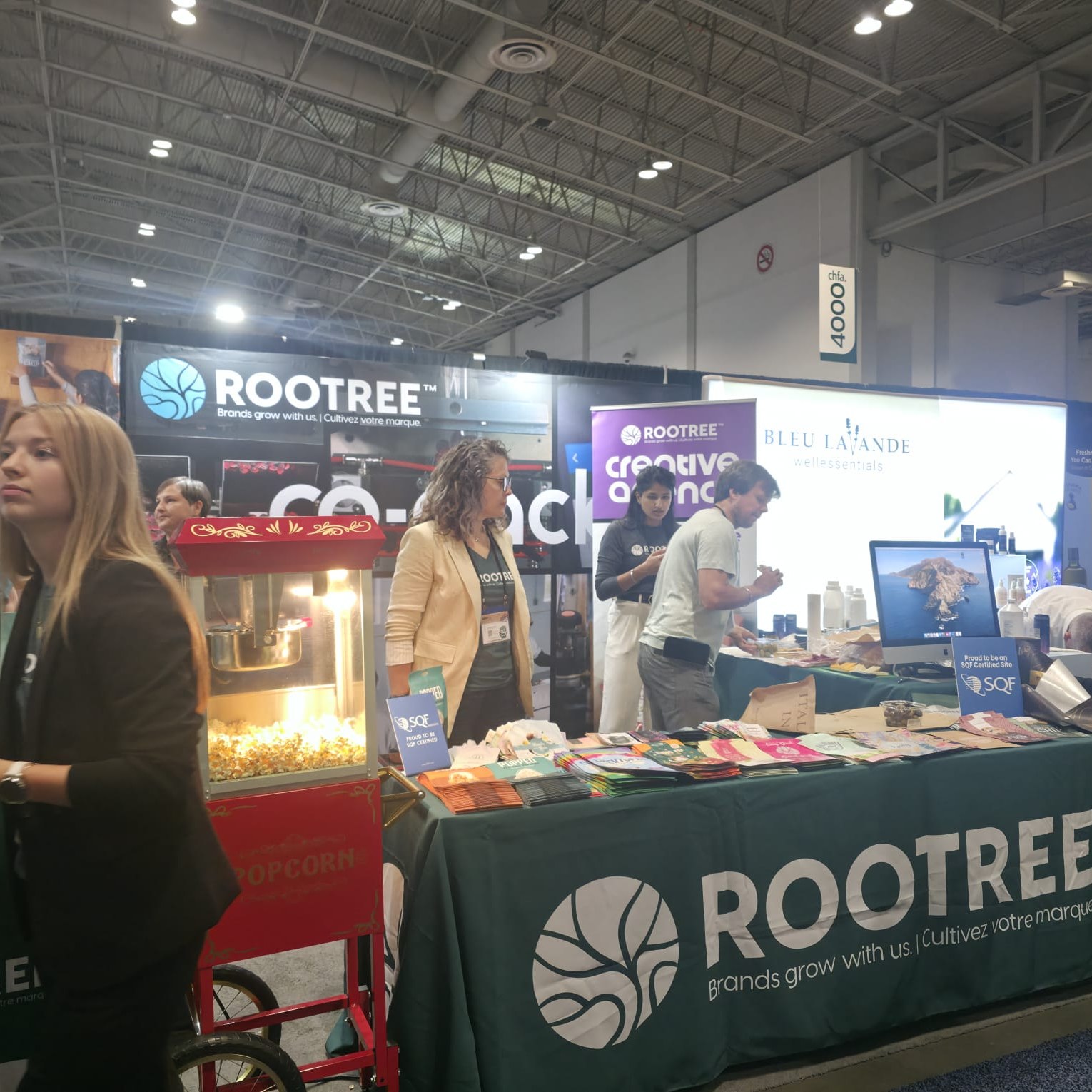 What a great day at CHFA! So many incredible products and inspiring entrepreneurs in one place. I made some promising new contacts and left with plenty of fresh ideas. Great seeing Aron & Jenn, the incredible edible Cheryl, connecting with Phil from Rootree and Paige from Ontario Ministry of Agriculture, Food & Agribusiness. Such a worthwhile exhibition! ✨
#CHFA #CanadianEntrepreneurs #MadeInCanada #SmallBusinessCanada #TheSweetSpotCakes #canadianwomeninfood #cleaneatsgroup